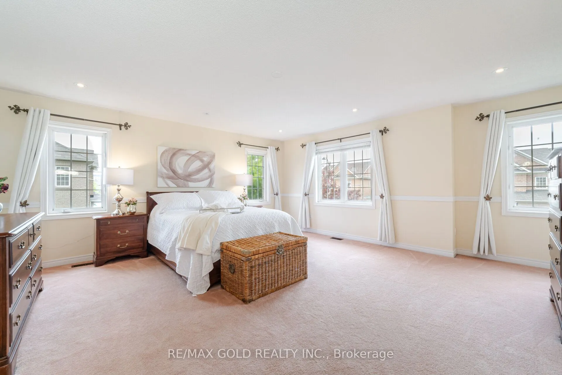 16 Larkberry Road