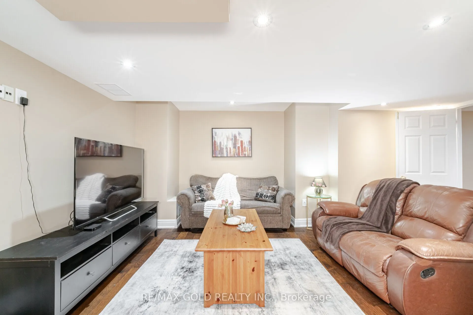 16 Larkberry Road