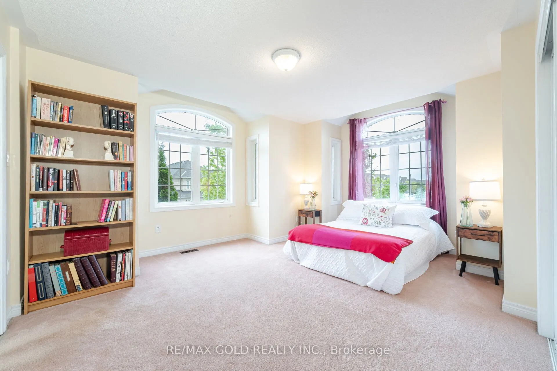 16 Larkberry Road