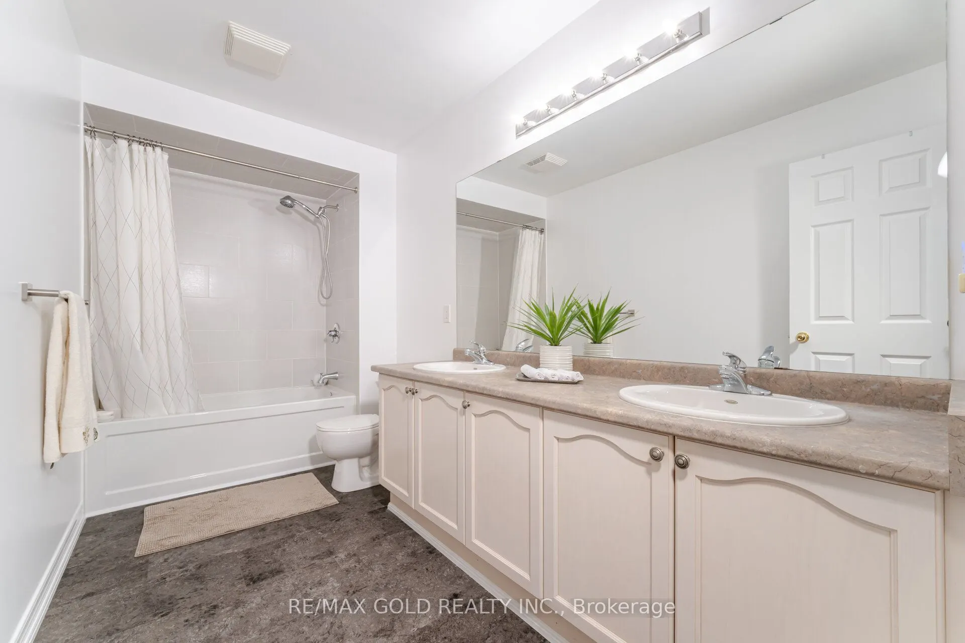 16 Larkberry Road