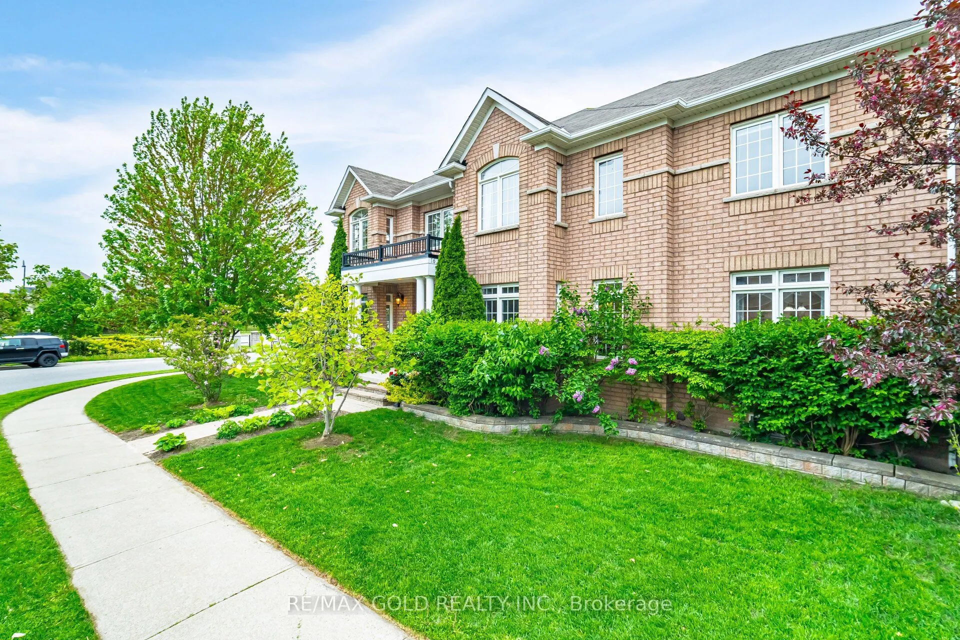 16 Larkberry Road