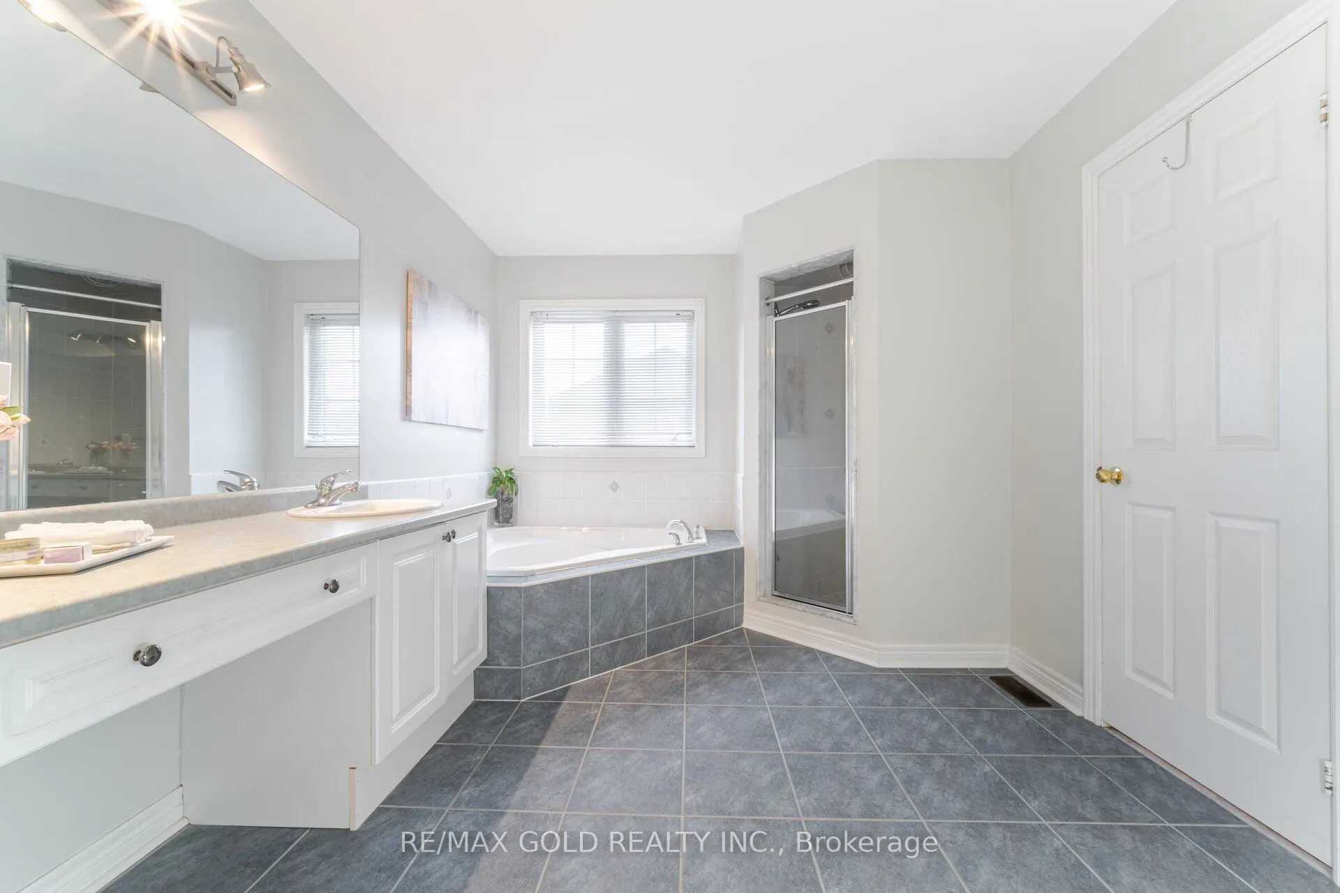 16 Larkberry Road