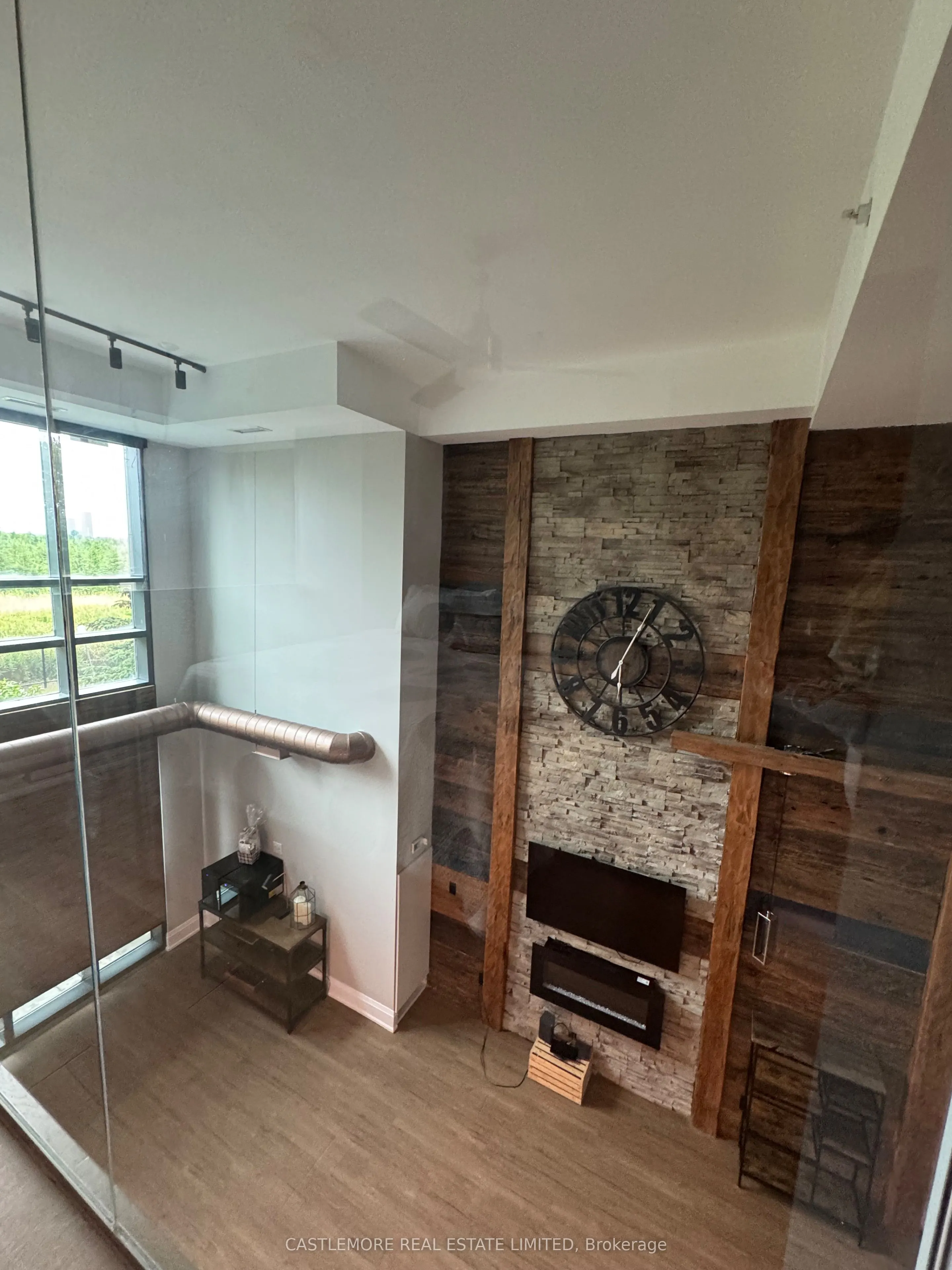 45 Yorkland Boulevard, #105