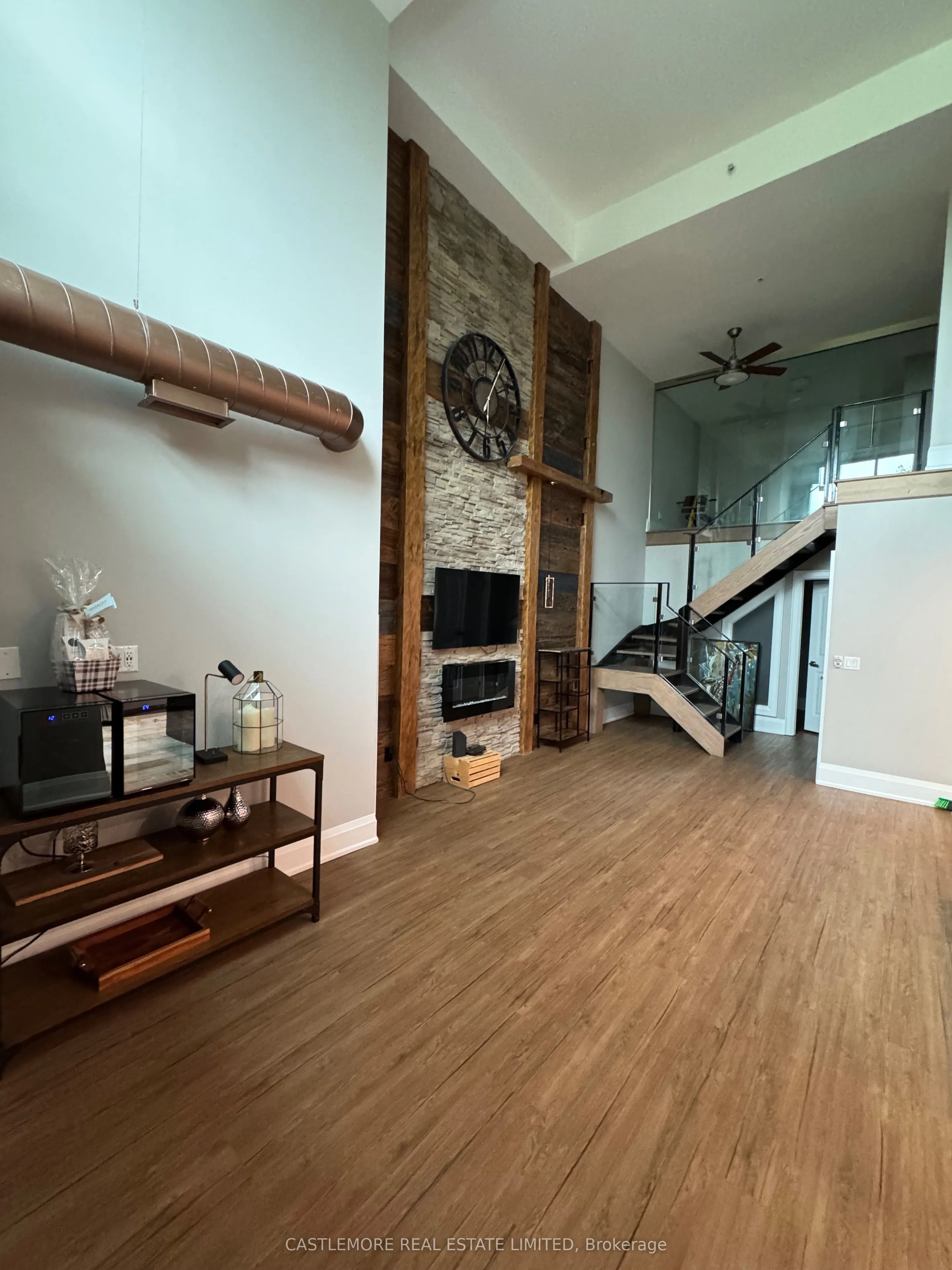 45 Yorkland Boulevard, #105