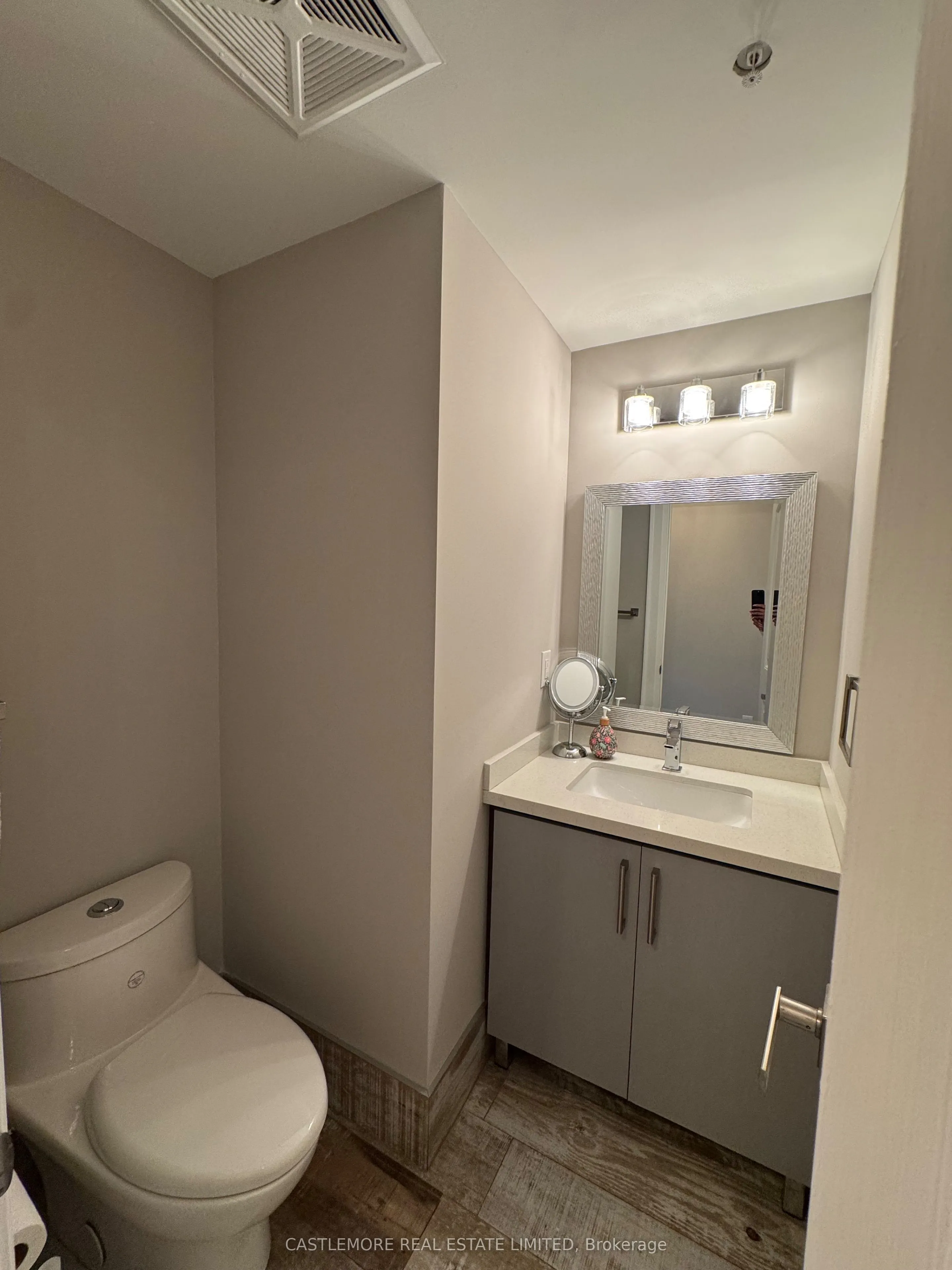 45 Yorkland Boulevard, #105