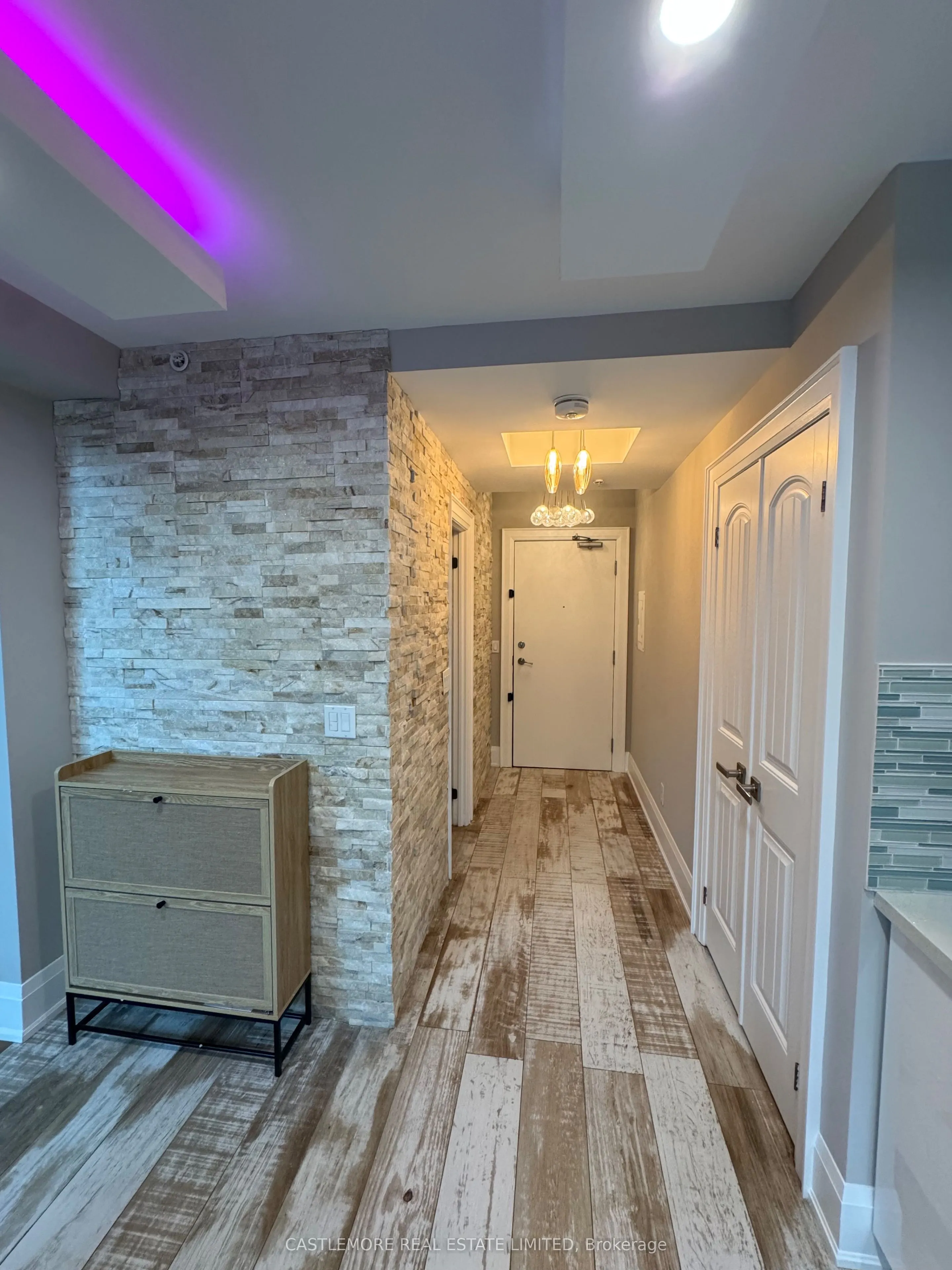 45 Yorkland Boulevard #105