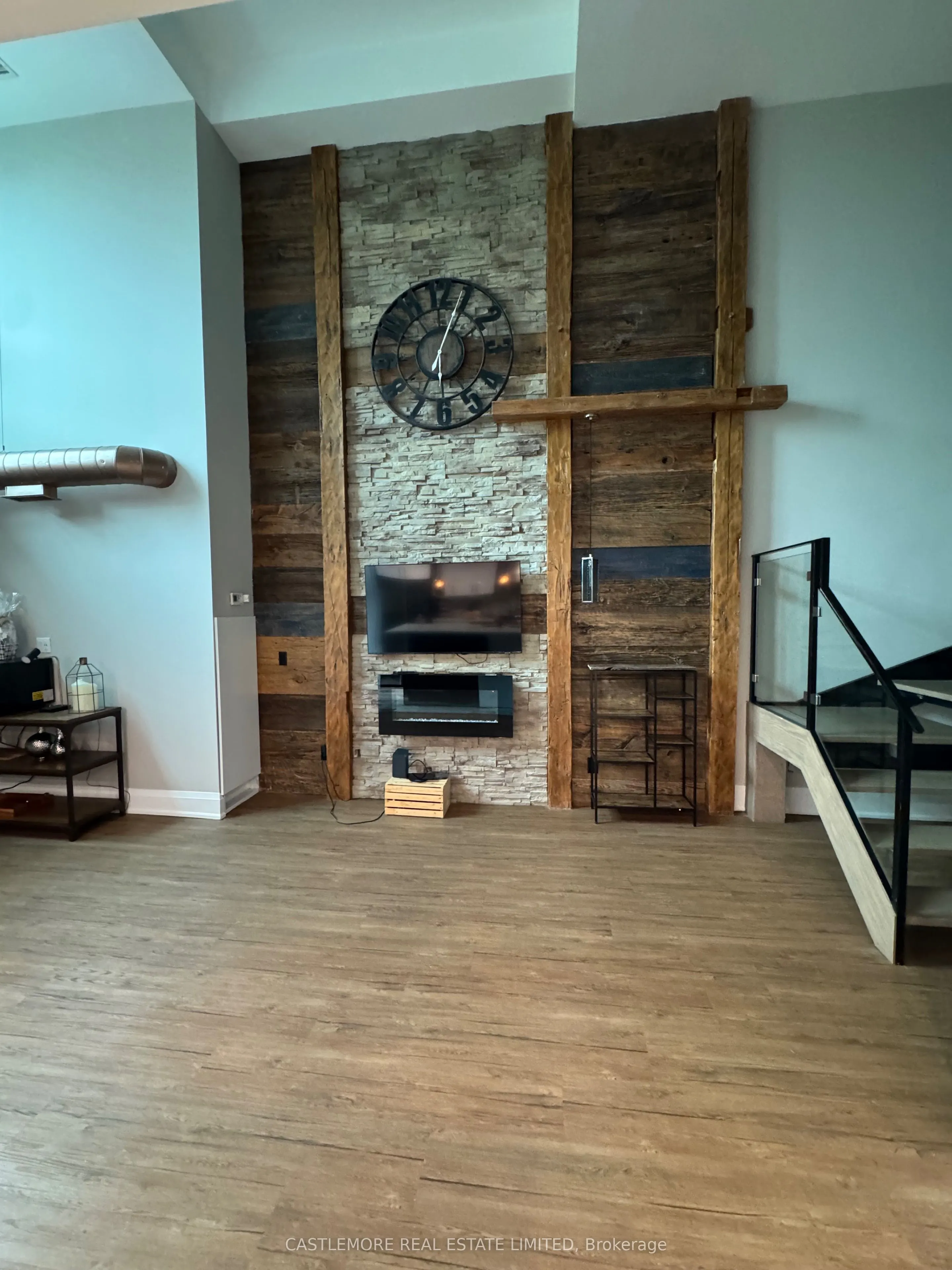 45 Yorkland Boulevard, #105
