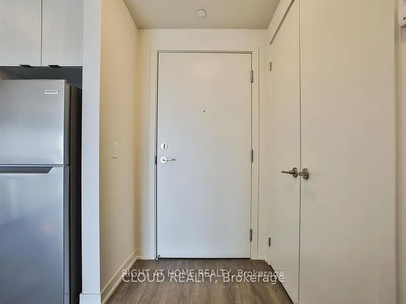 58 SKY HARBOUR Drive, #410