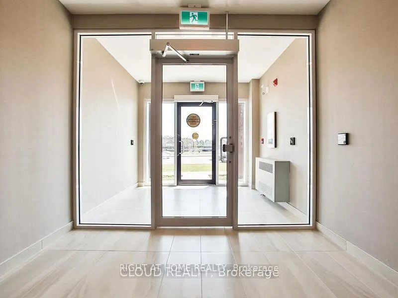 58 SKY HARBOUR Drive, #410
