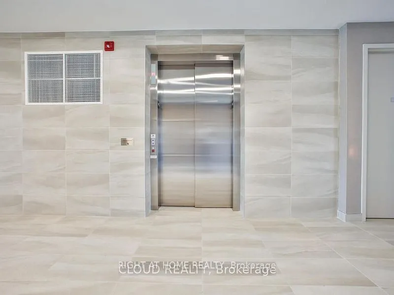 58 SKY HARBOUR Drive, #410