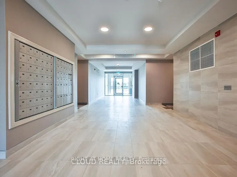 58 SKY HARBOUR Drive, #410