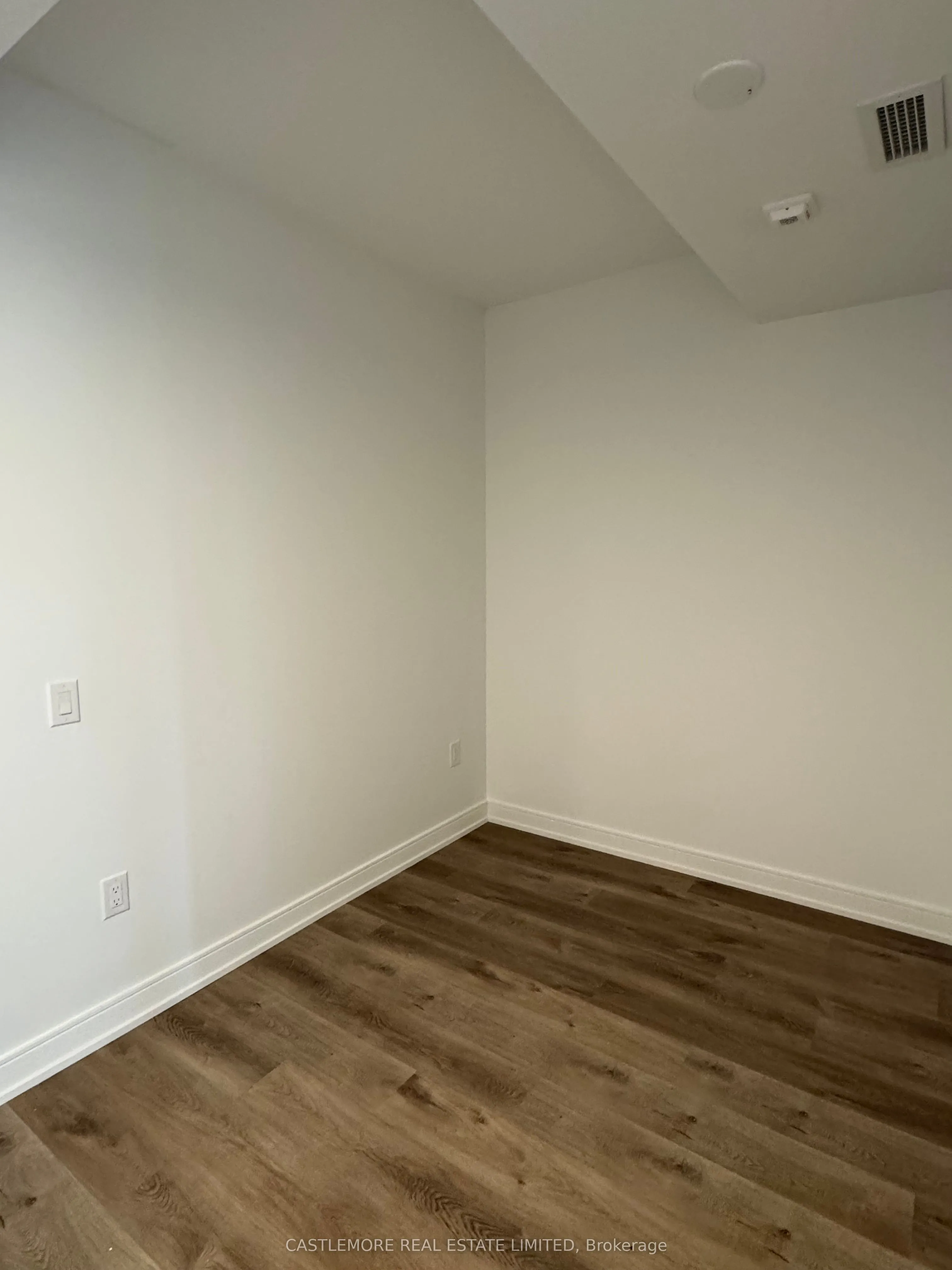 3009 Novar Road, #512