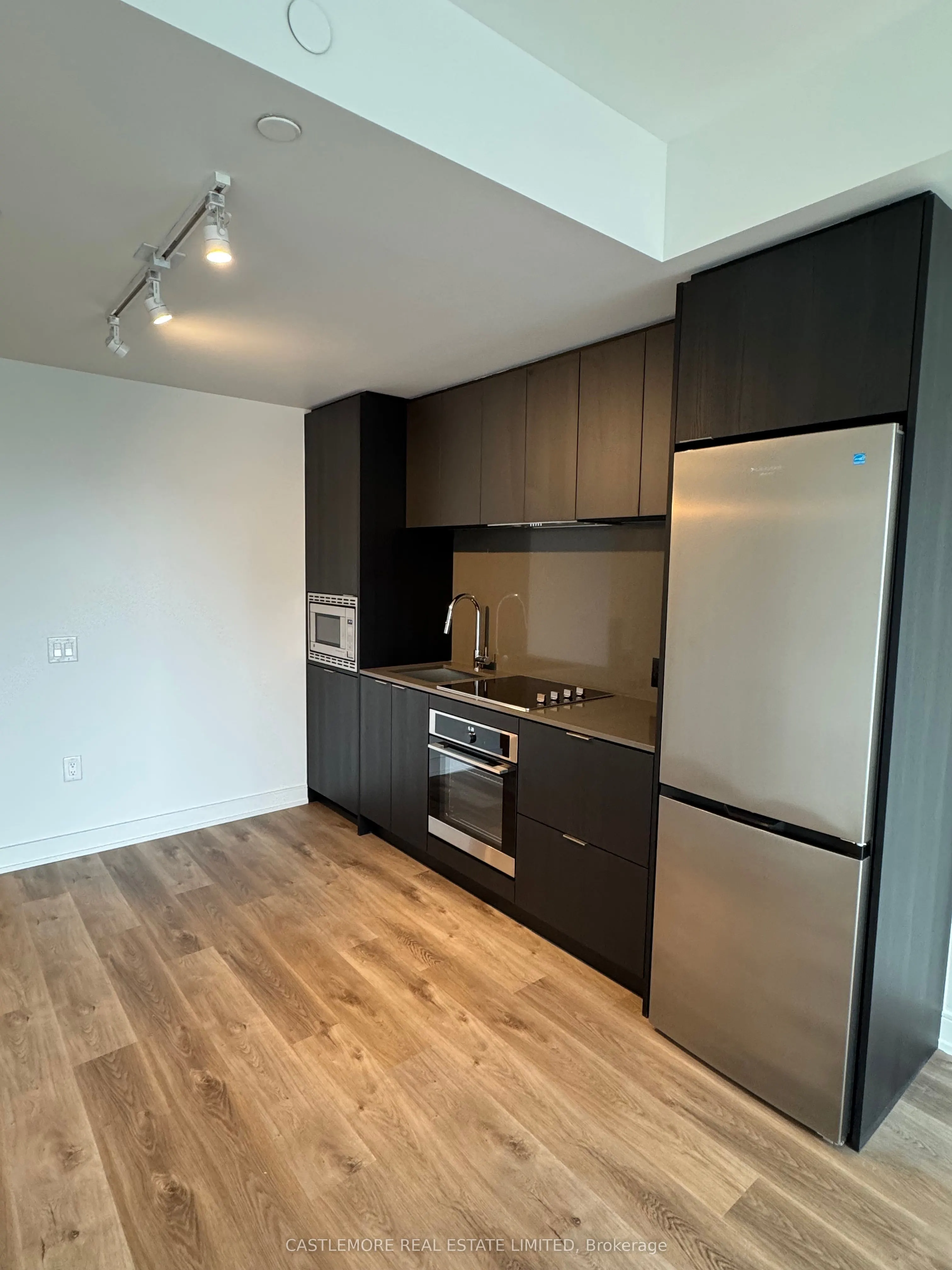 3009 Novar Road, #512