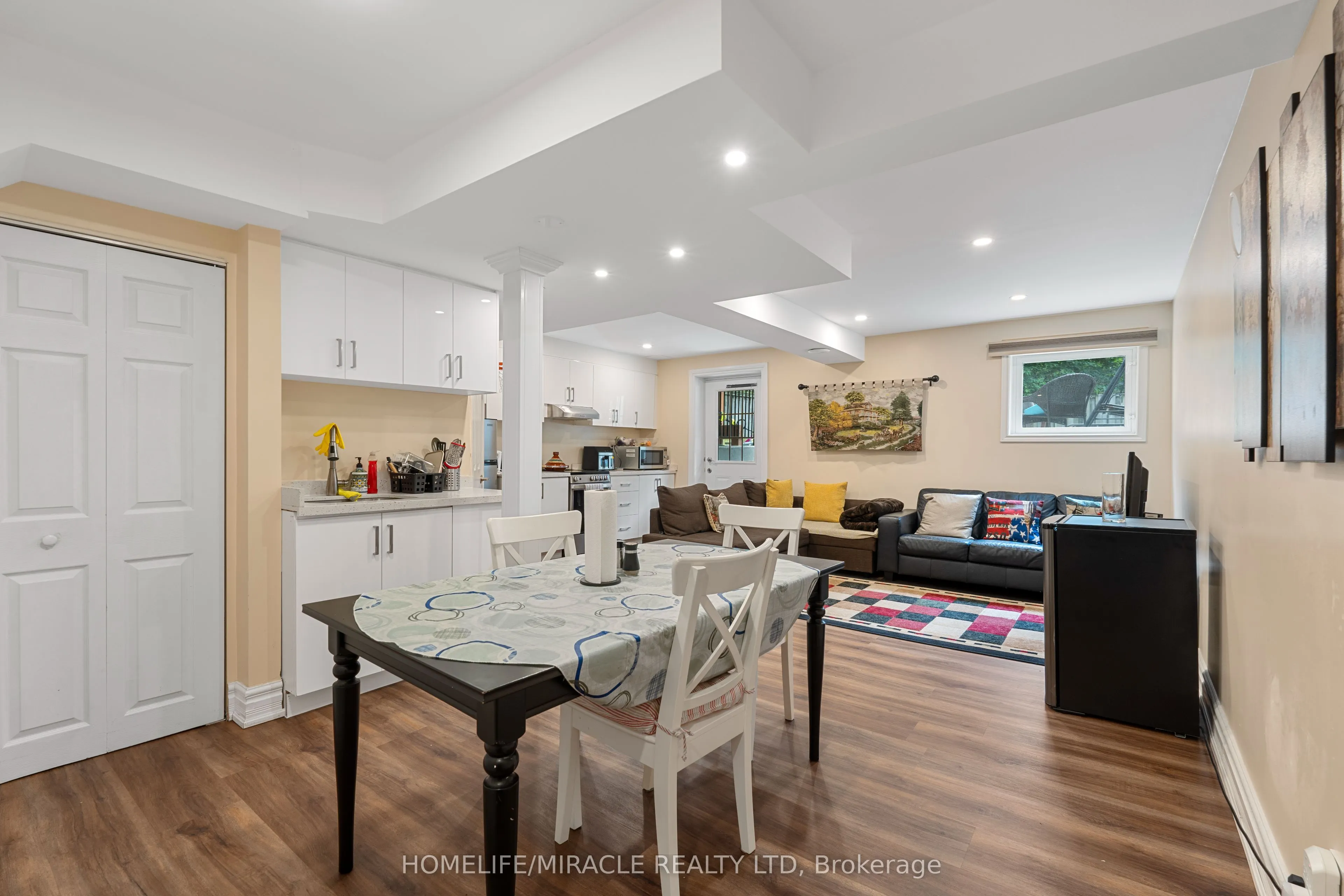 4216 Sunflower Drive
