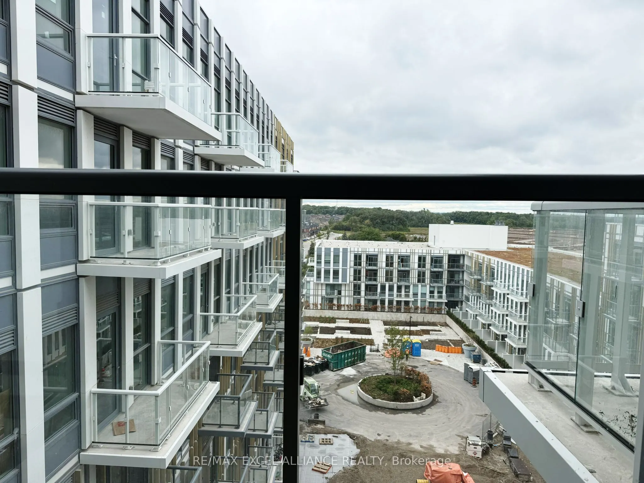 1005 Dundas Street E, #801