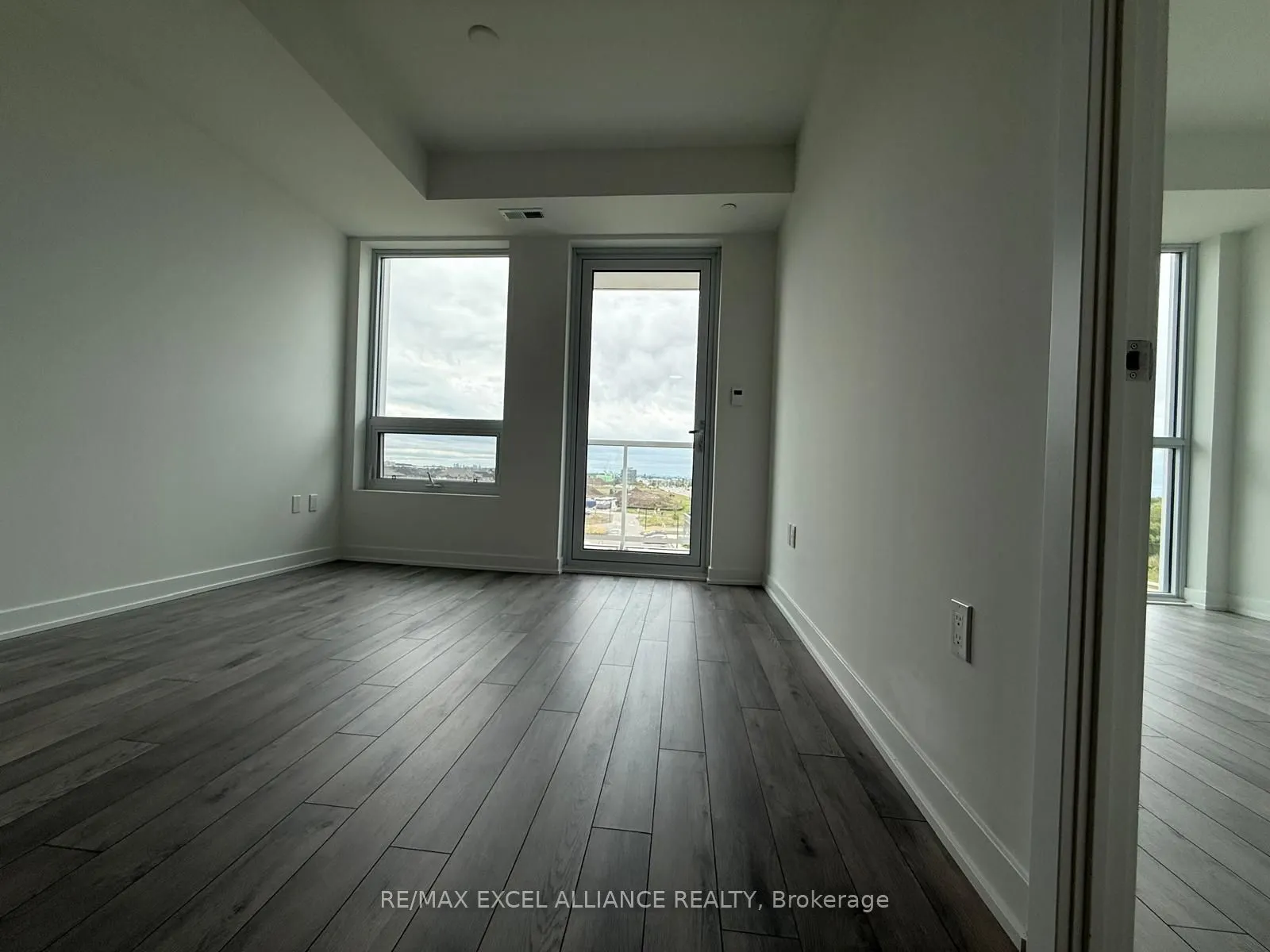 1005 Dundas Street E, #615