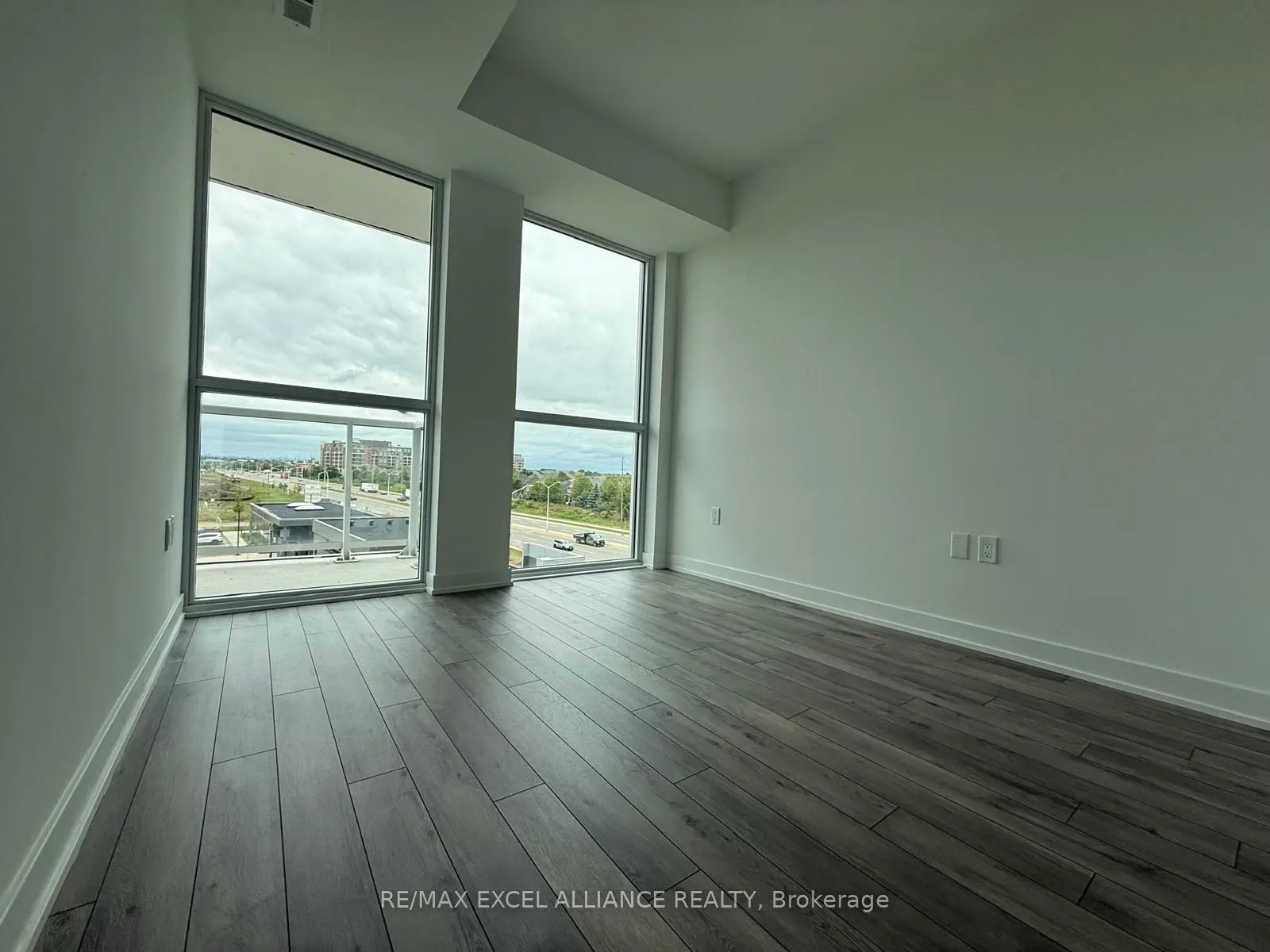 1005 Dundas Street E, #615