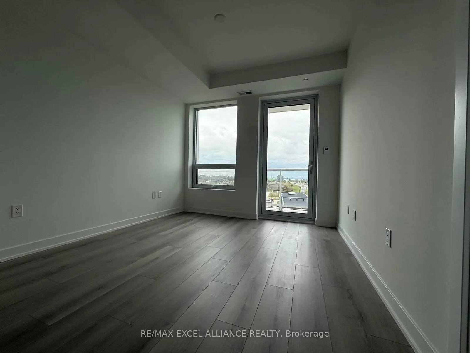 1005 Dundas Street E, #617