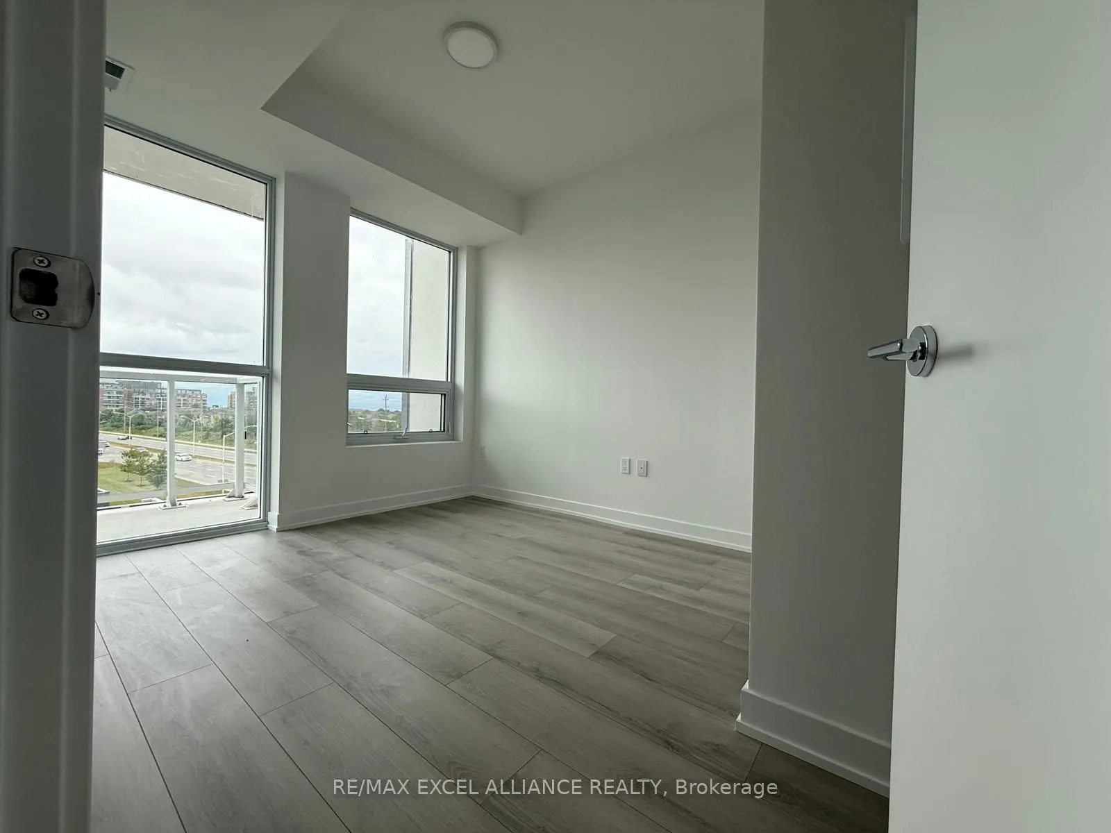 1005 Dundas Street E, #617