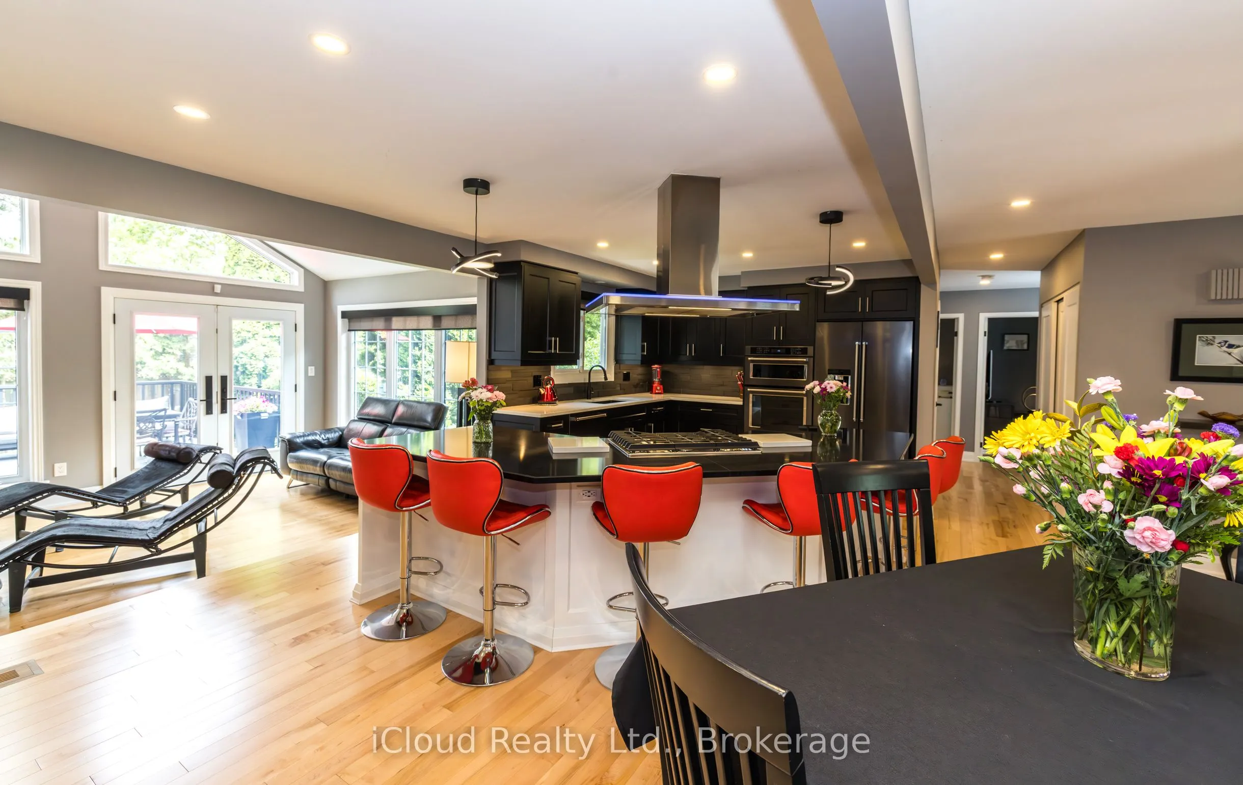 2183 Sandringham Drive
