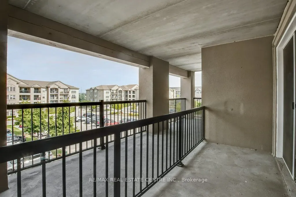 1370 Main Street E, #306