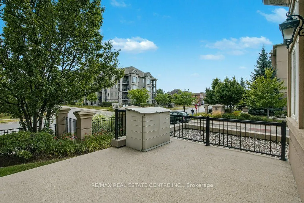 1370 Main Street E, #306