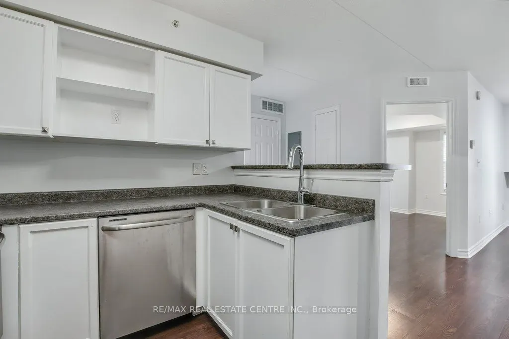 1370 Main Street E, #306