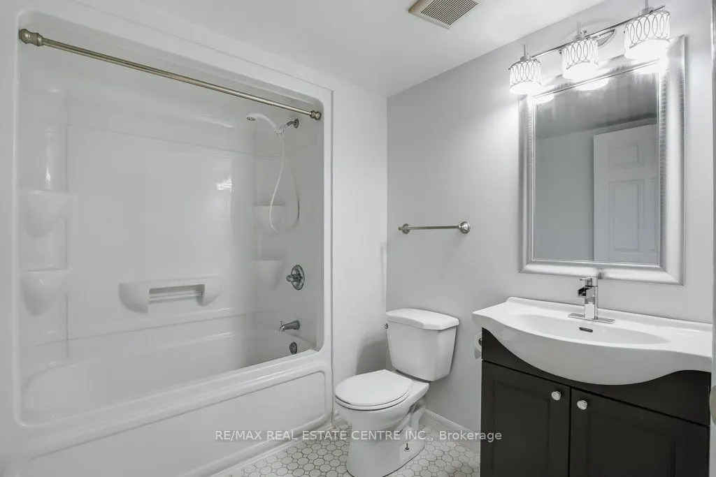 1370 Main Street E, #306