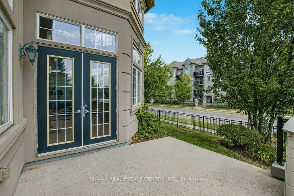 1370 Main Street E, #306