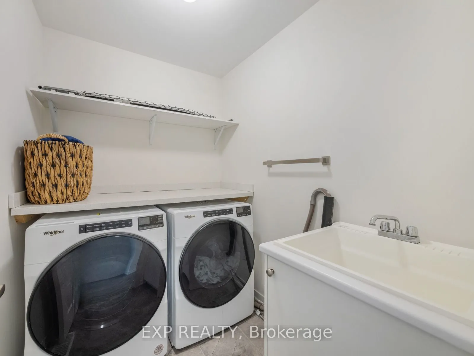 1476 Rose Way