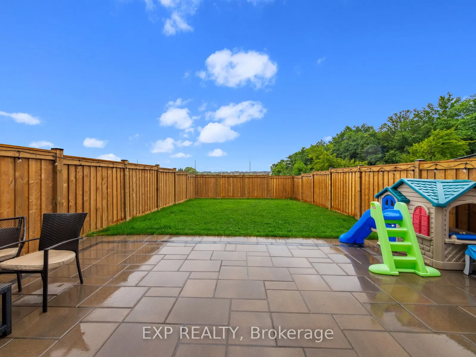 1476 Rose Way