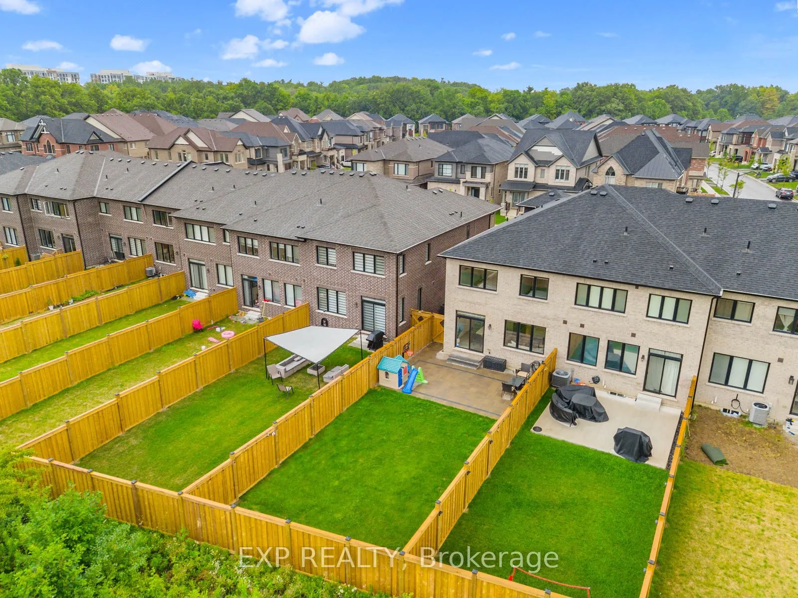 1476 Rose Way