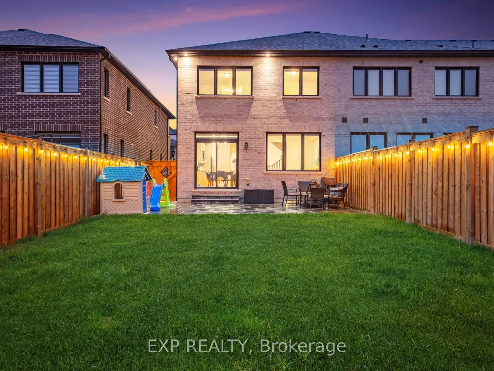 1476 Rose Way