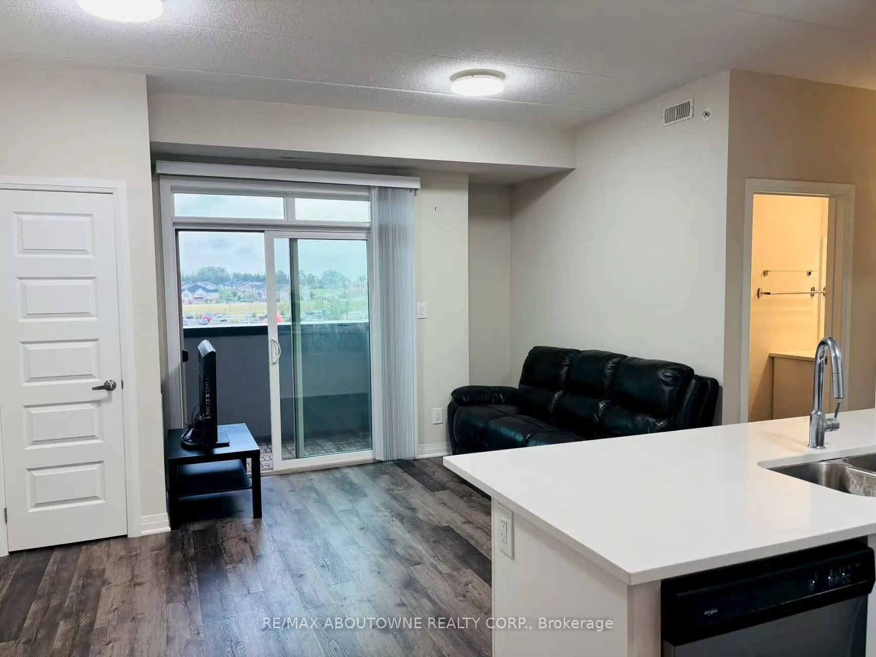 610 Farmstead Drive, #406