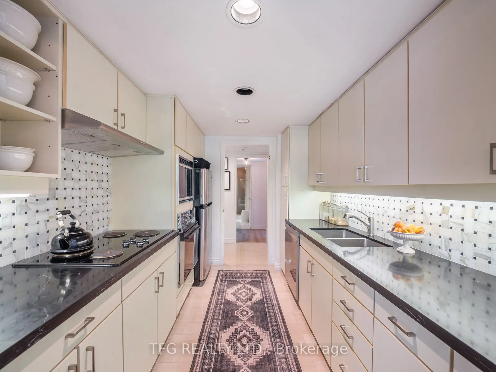 100 Lakeshore Road E, #610