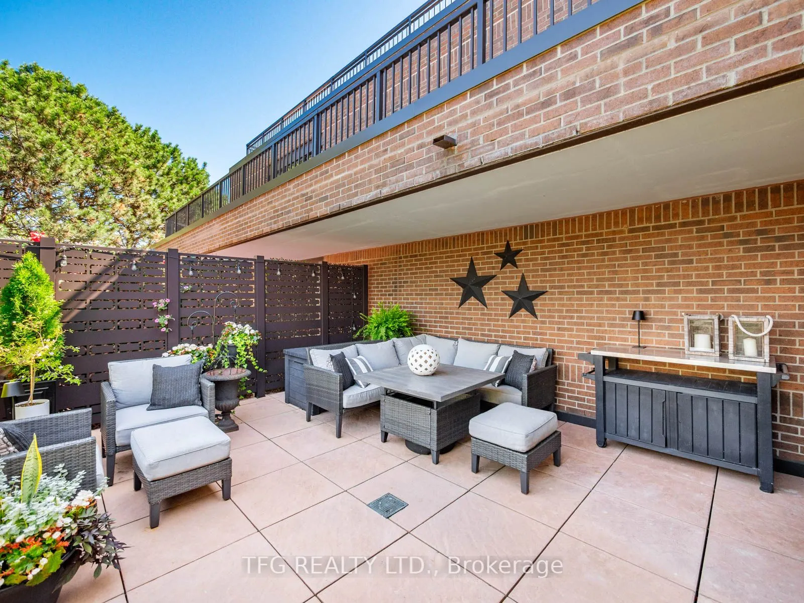 100 Lakeshore Road E, #610