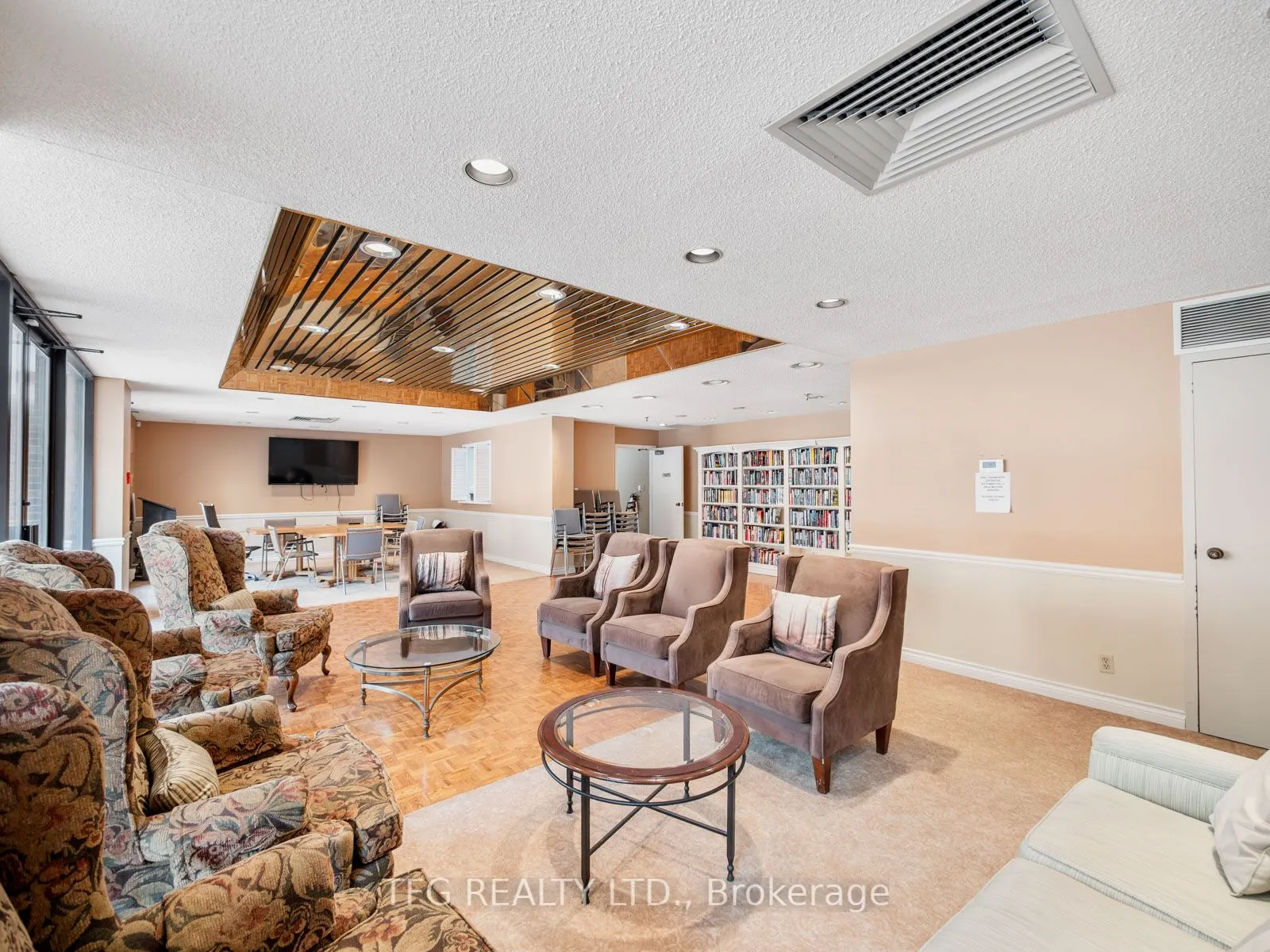 100 Lakeshore Road E, #610