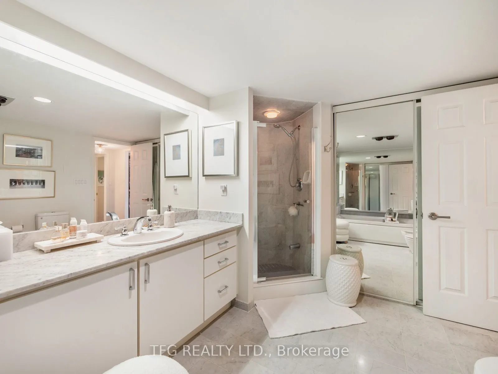 100 Lakeshore Road E, #610