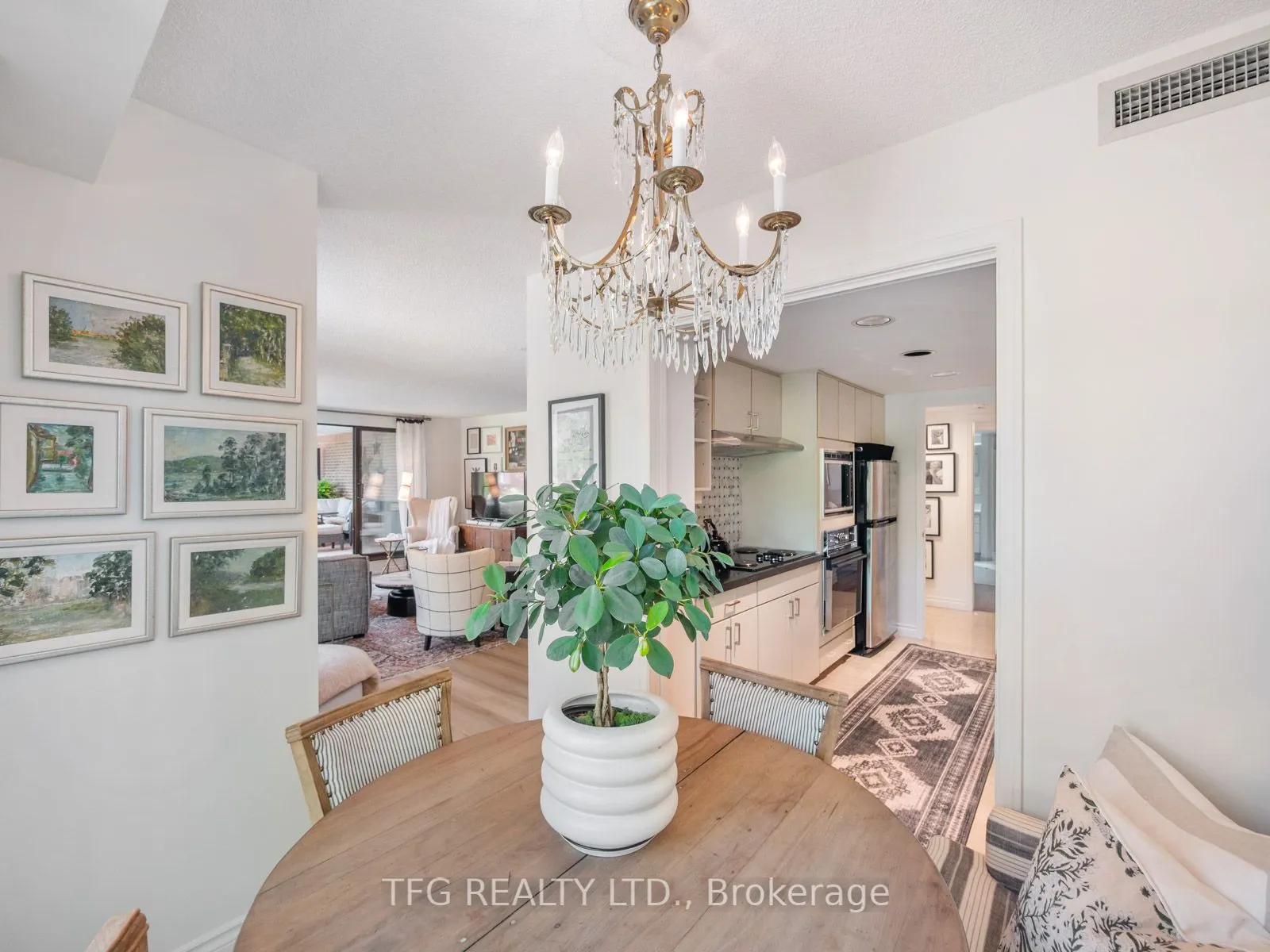 100 Lakeshore Road E, #610