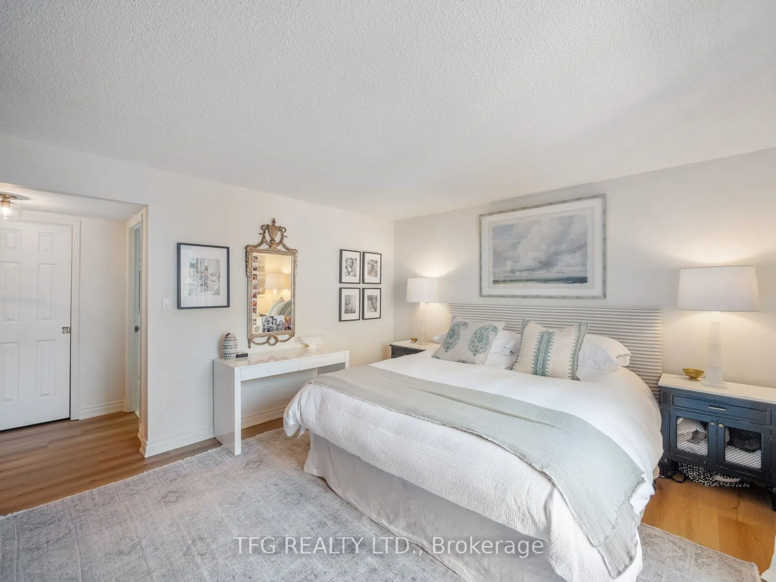 100 Lakeshore Road E, #610