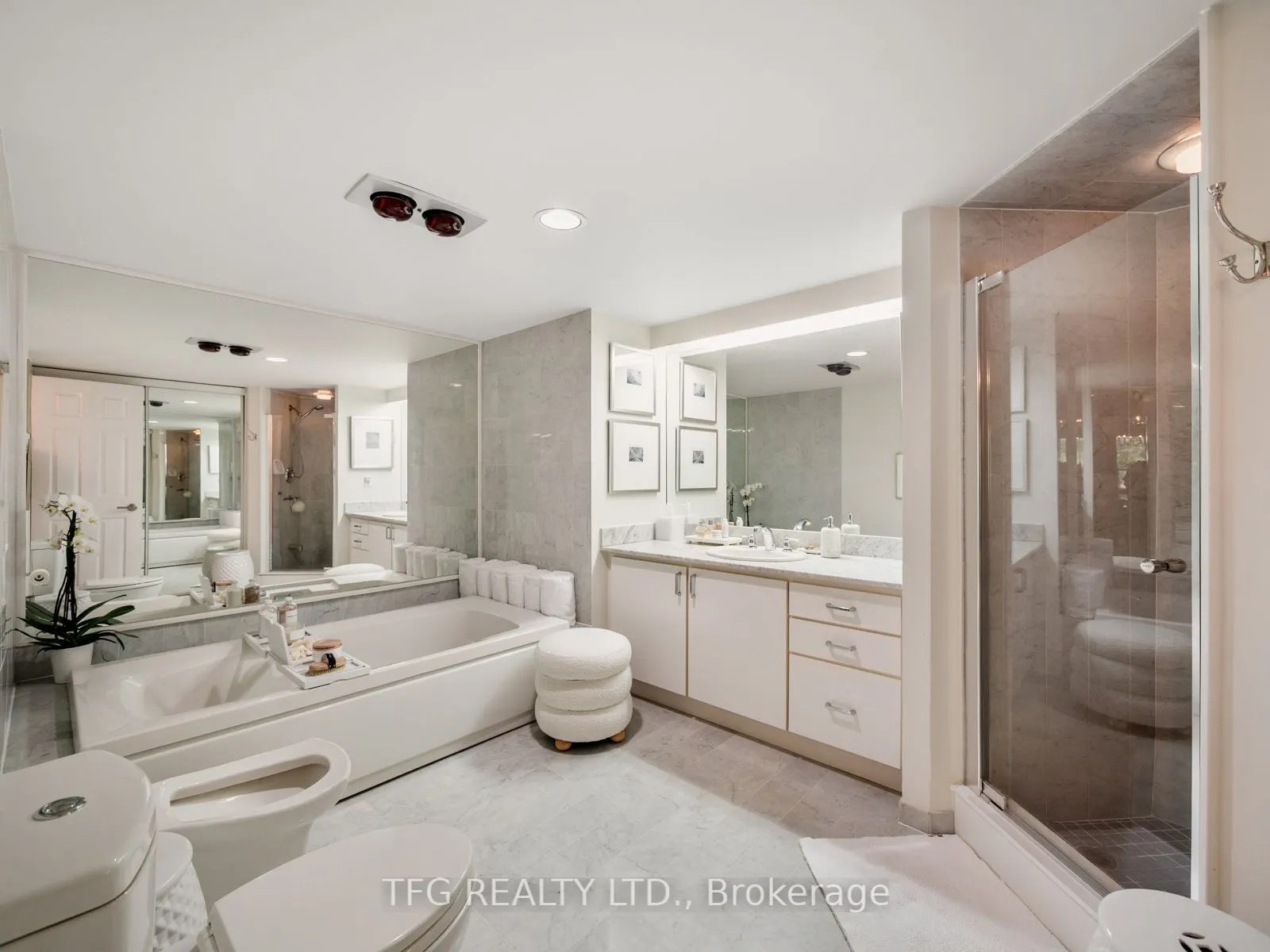 100 Lakeshore Road E, #610