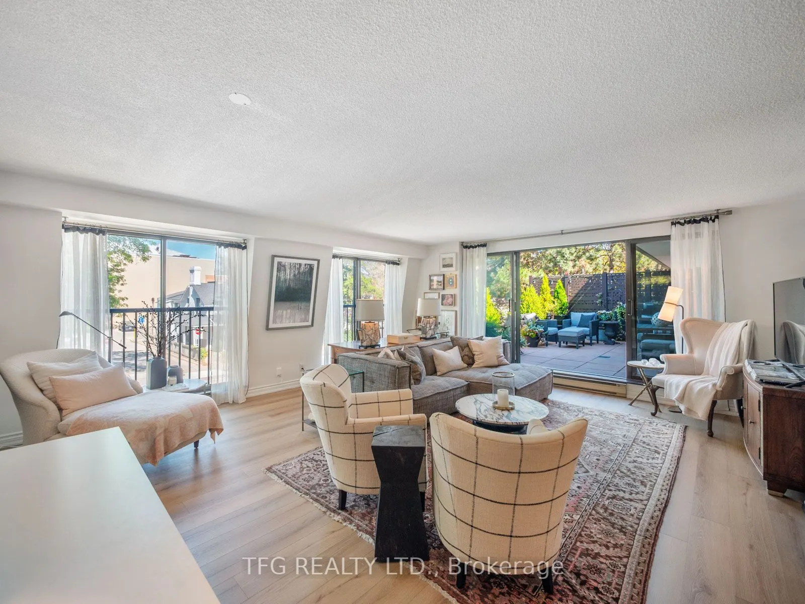 100 Lakeshore Road E, #610