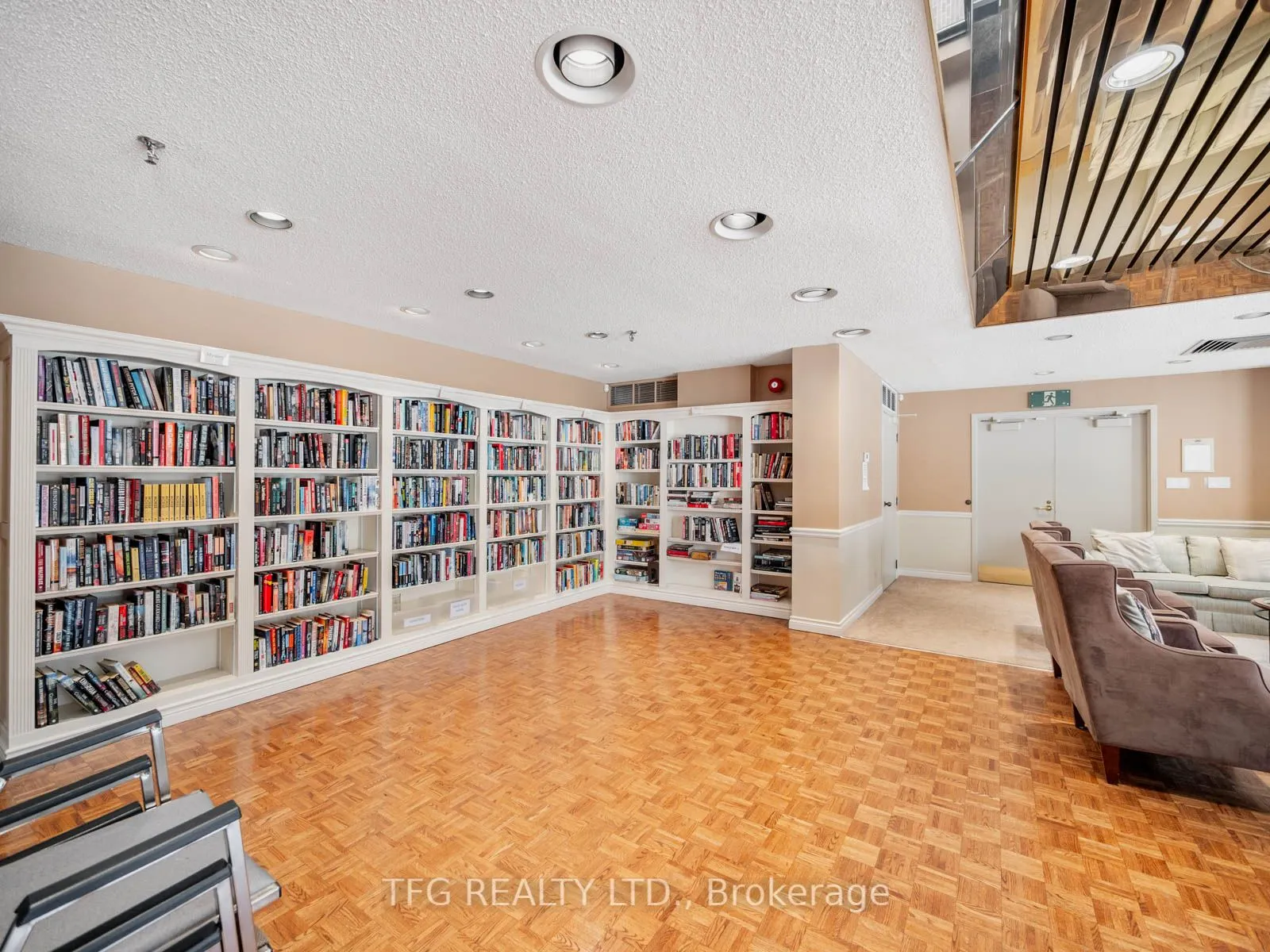 100 Lakeshore Road E, #610