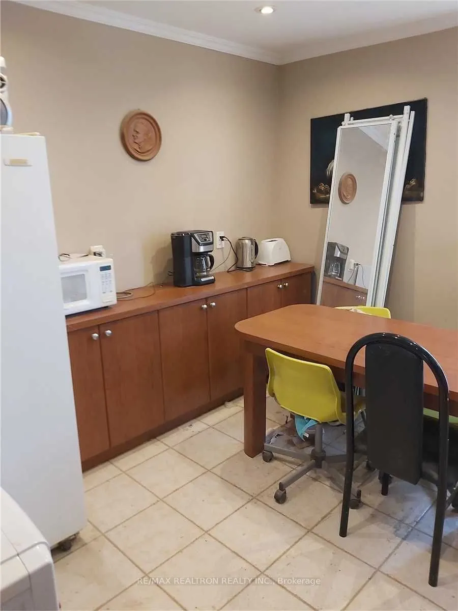 5100 Maingate Drive, #11