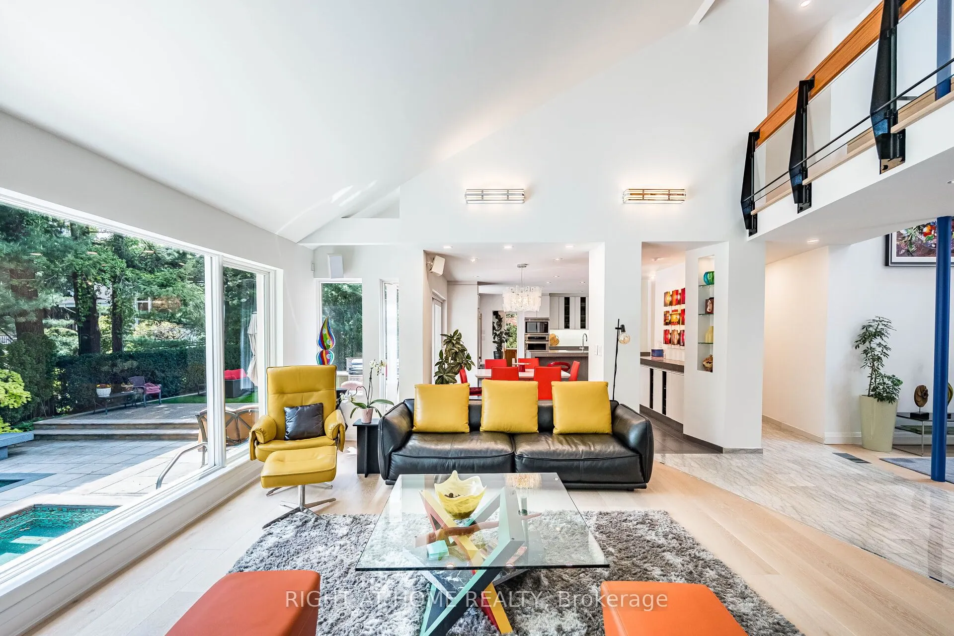 1 Friars Lane W
