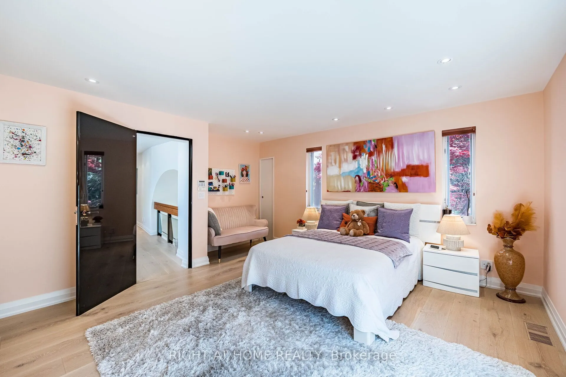 1 Friars Lane W