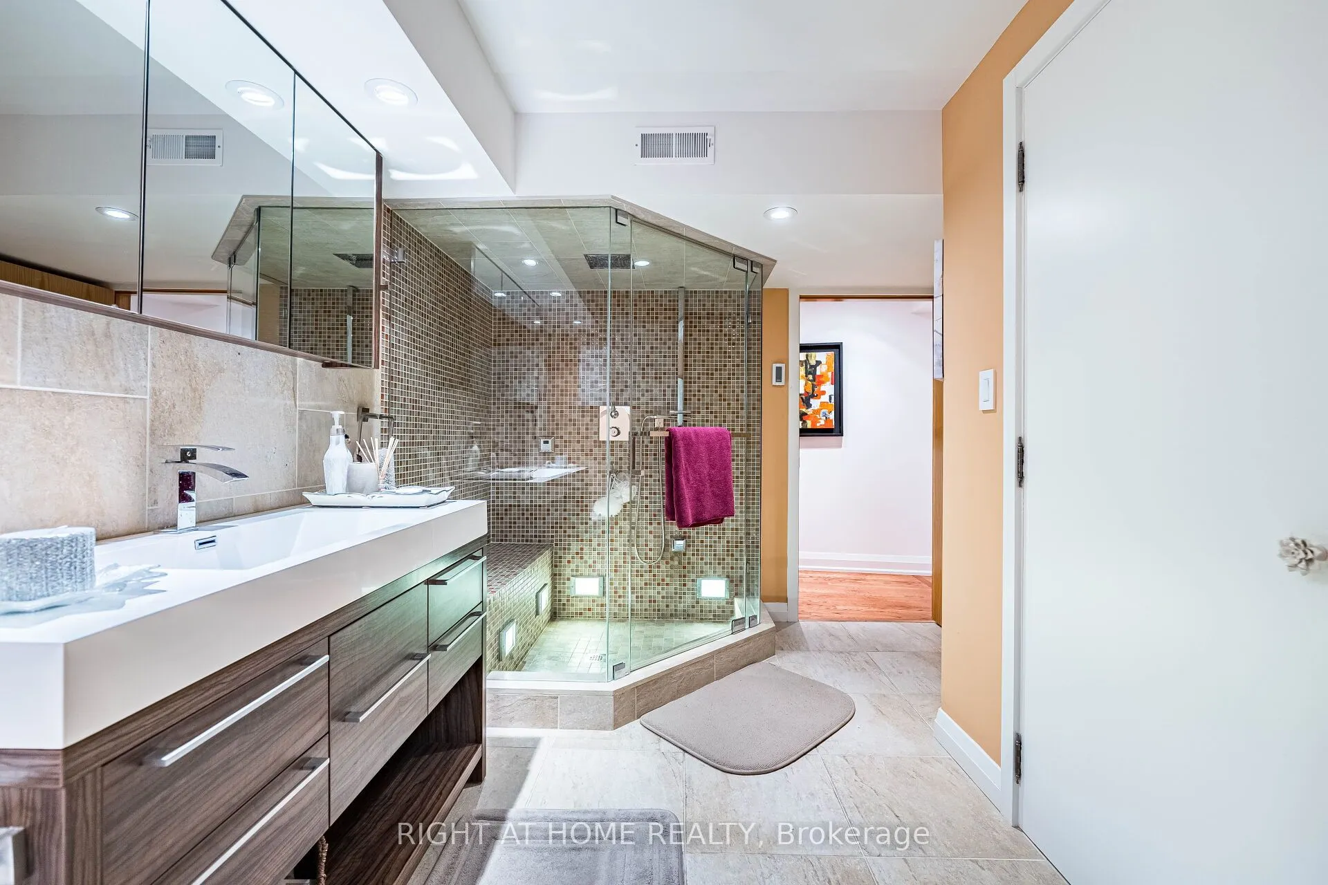 1 Friars Lane W