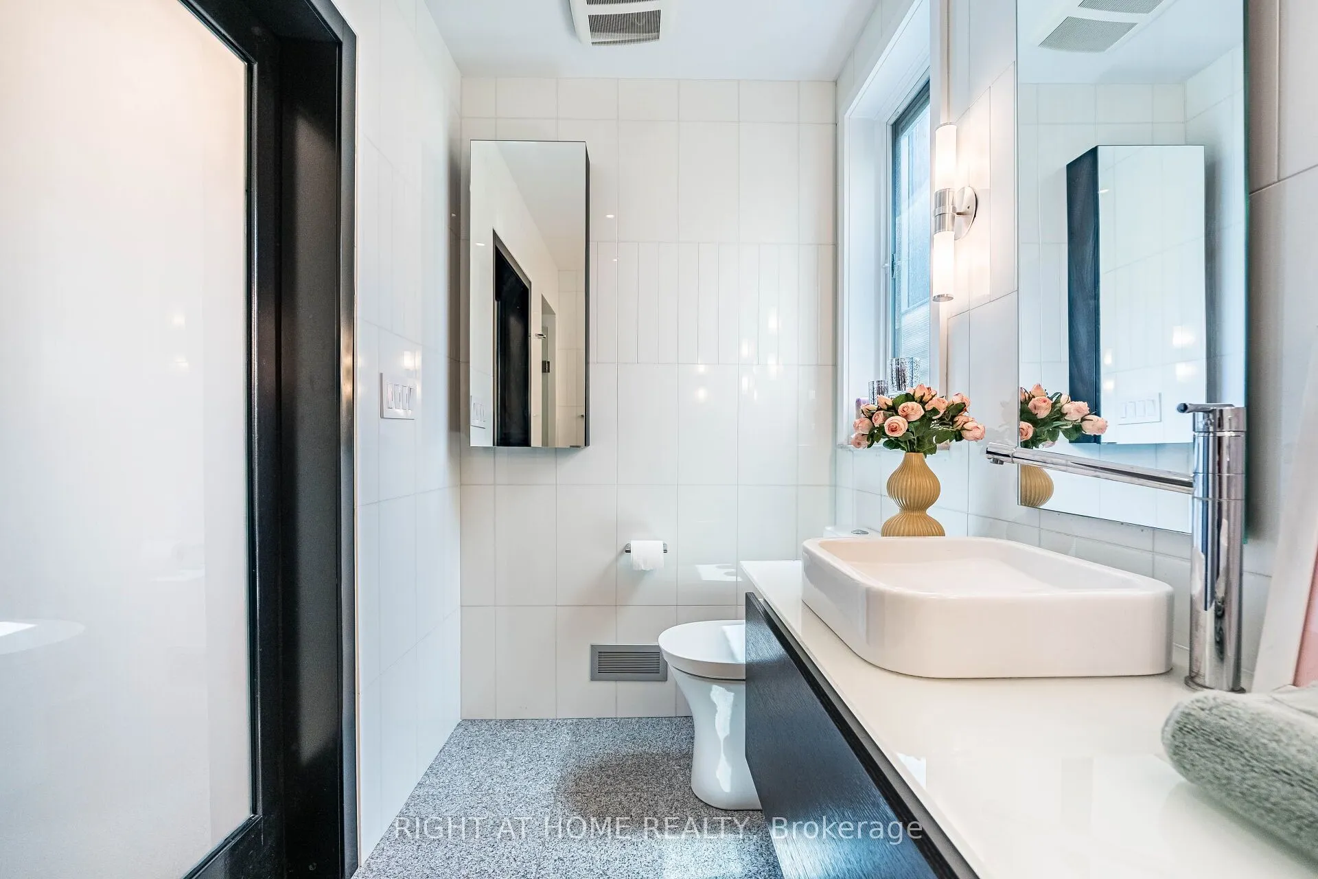 1 Friars Lane W