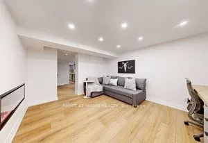 66 CLIVEDEN Avenue