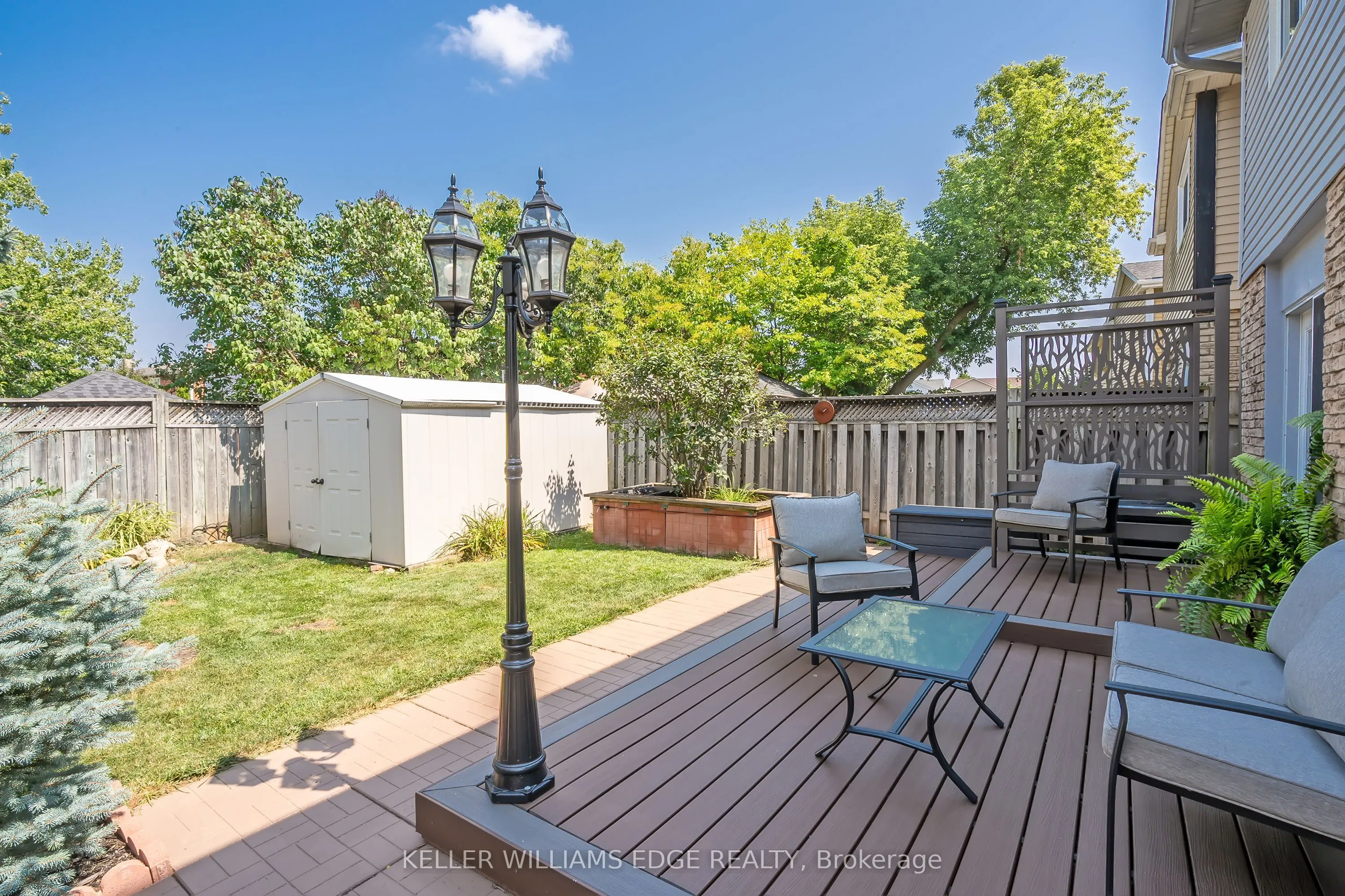 2407 Hemlock Court